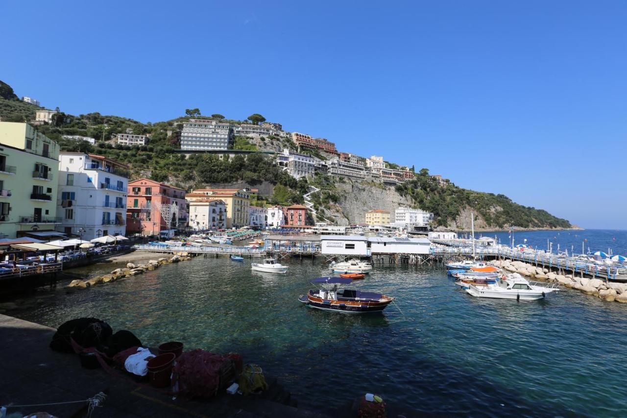 Happy Flat On The Sea Leilighet Sorrento Eksteriør bilde