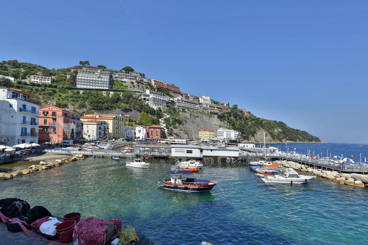 Happy Flat On The Sea Leilighet Sorrento Eksteriør bilde